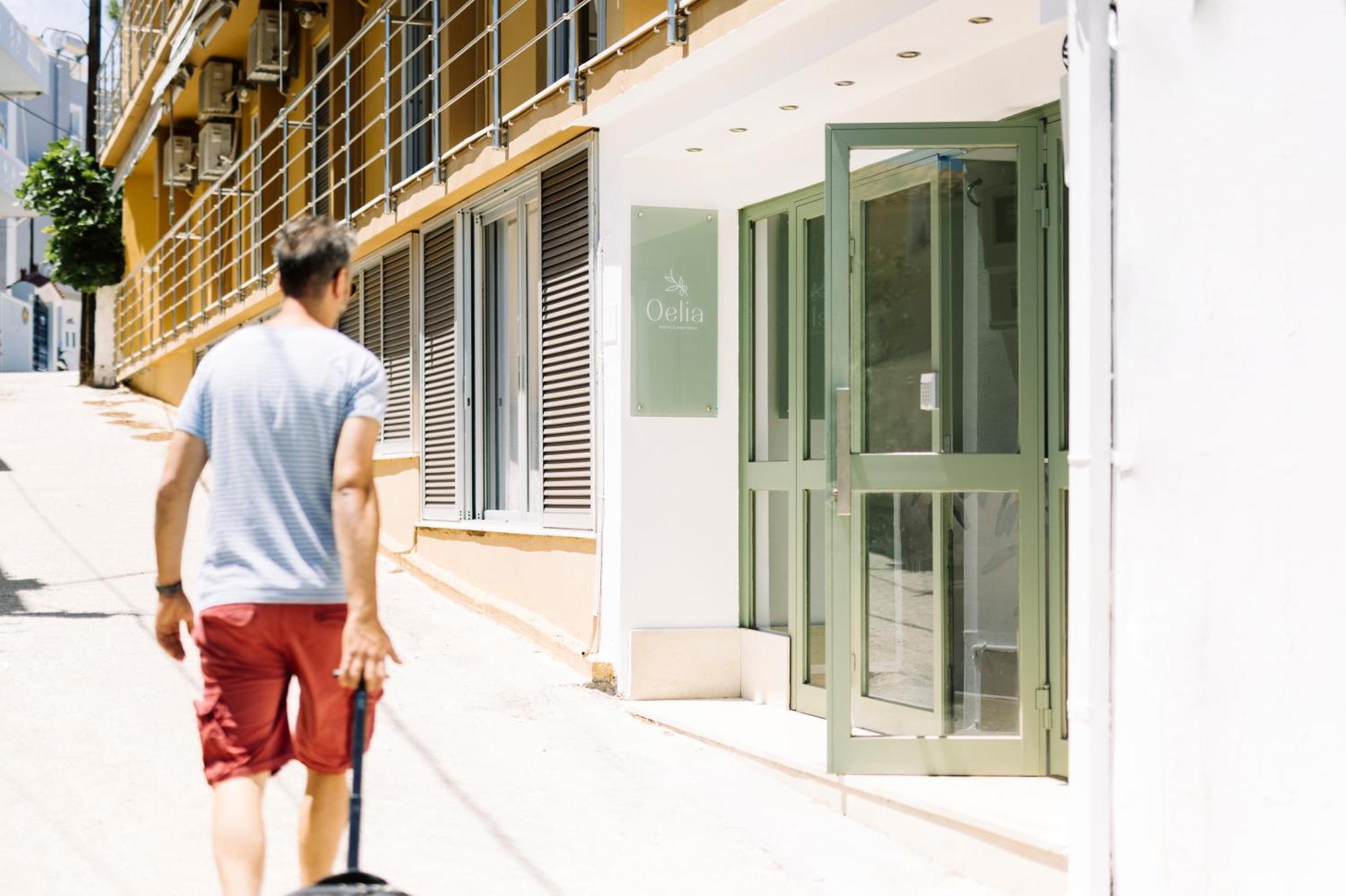 Oelia Rooms & Apartments Agía Marína Exterior foto